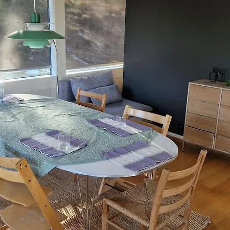 Villa Suitable For 8 During Xc Championship *